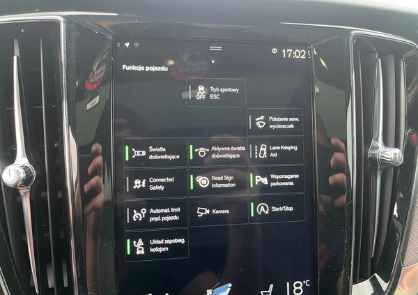 Volvo V60 cena 99900 przebieg: 112000, rok produkcji 2019 z Warszawa małe 529